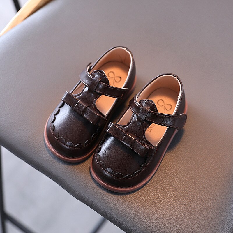 Fashionable Soft Bottom Autumn Girls Leather Sneakers